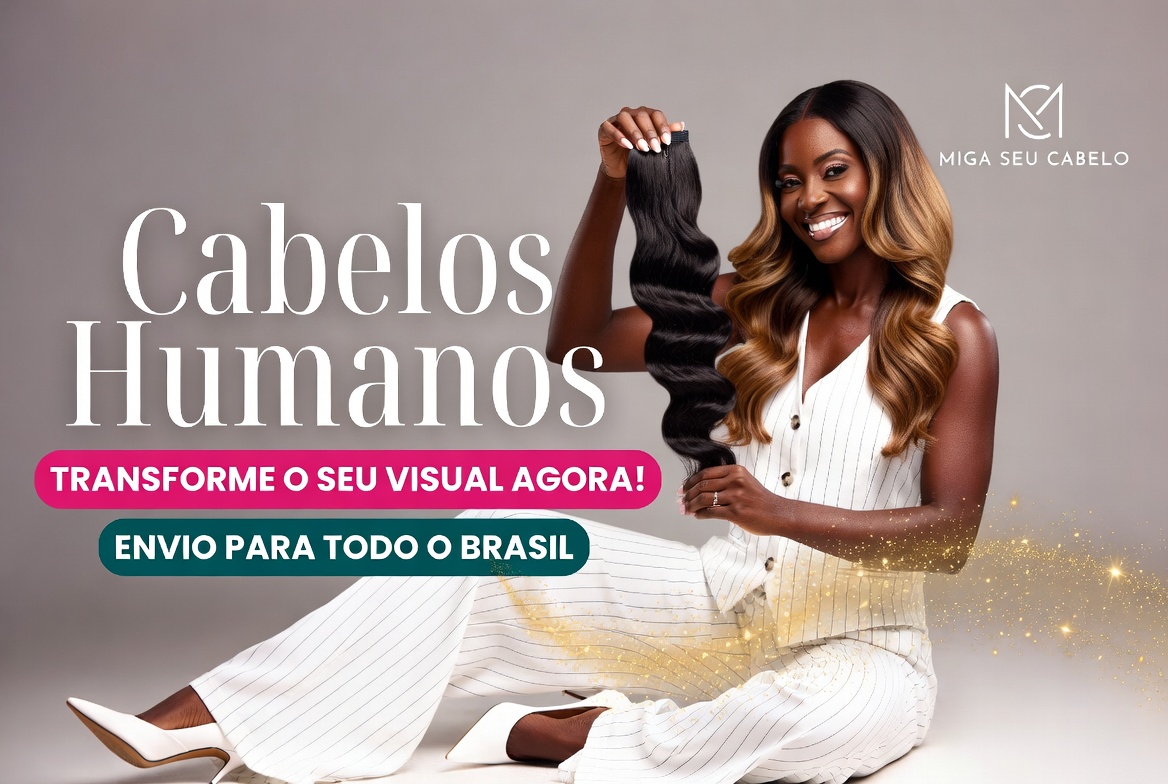 Modelo segurando mecha de cabelo humano — Miga Seu Cabelo